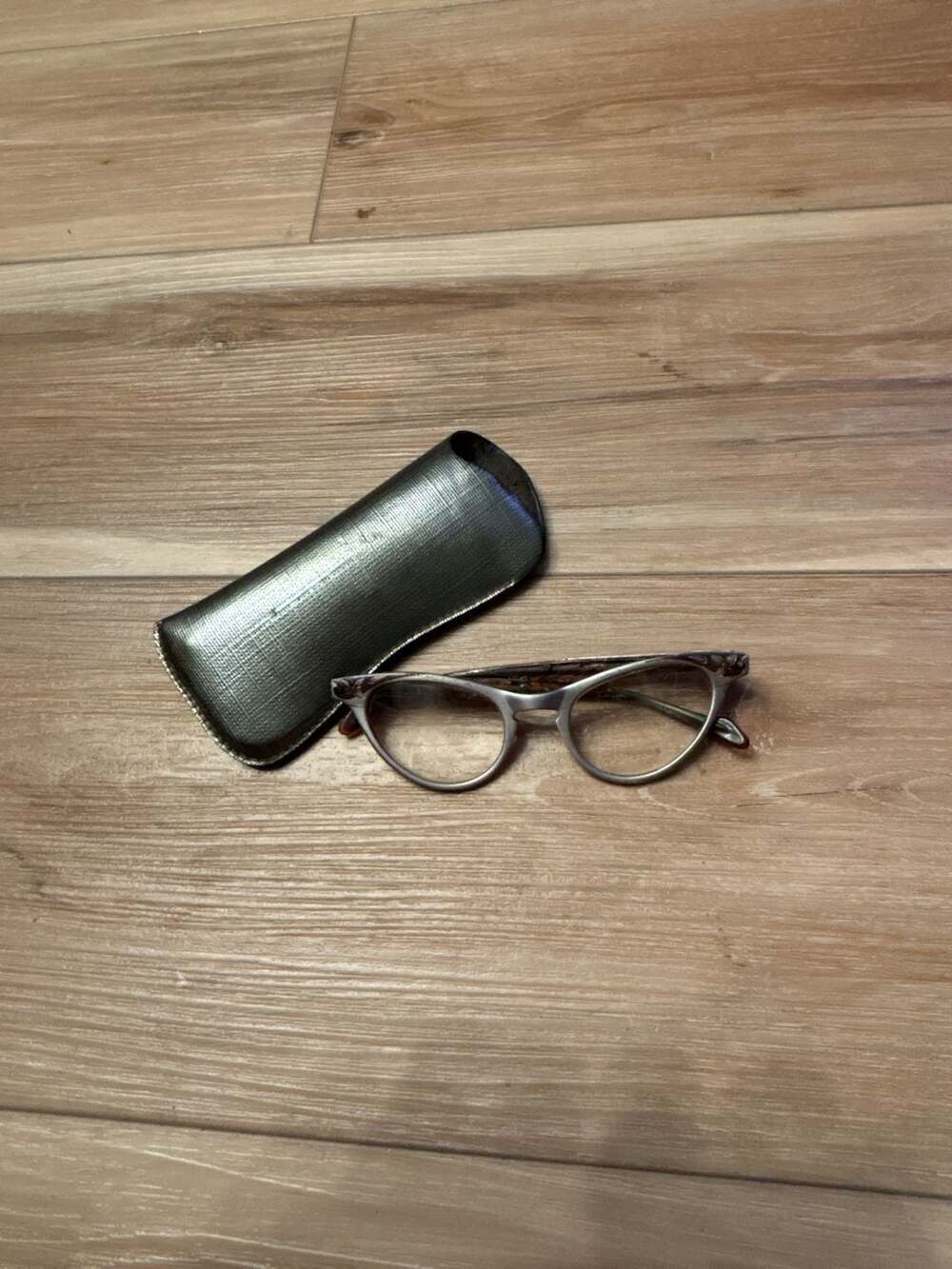 Vintage Artcraft Cat Eye Eyeglasses 44 20 Floral Detail